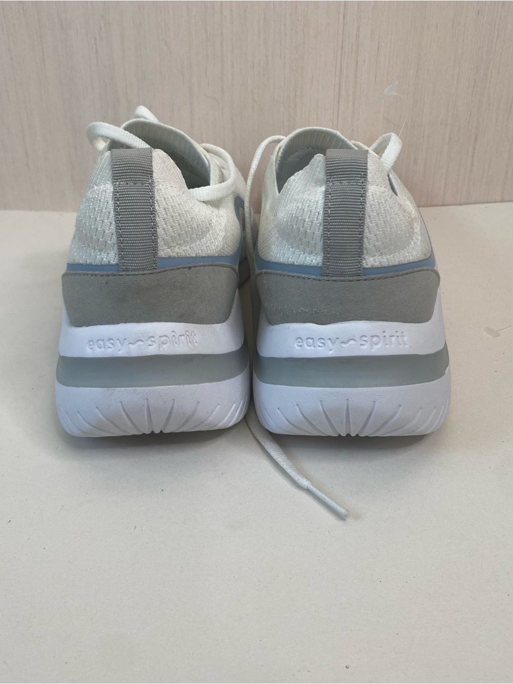 Easy Spirit Women’s Gage Lace-Up Casual Sneakers White/Gray/Blue 9.5M - Picture 5 of 9